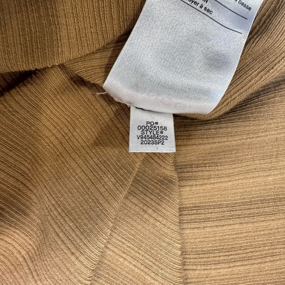 Vince Elbow Sleeve Crew Neck Shirt in Camel Size XS - Picture 2 of 8